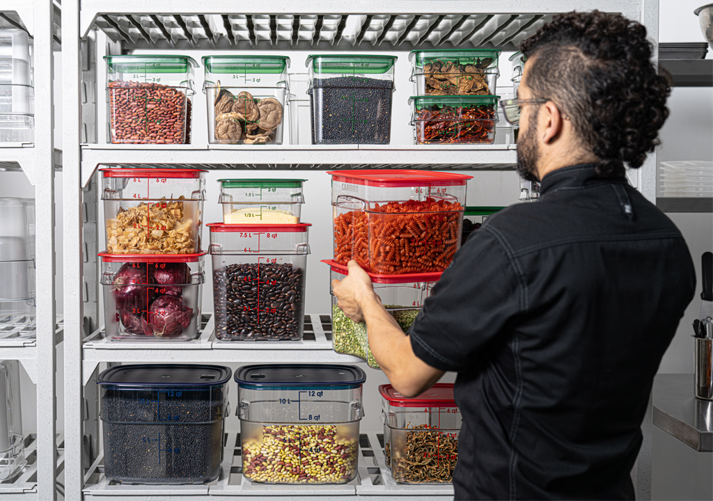 skladovacie-systemy-cambro_10.jpg